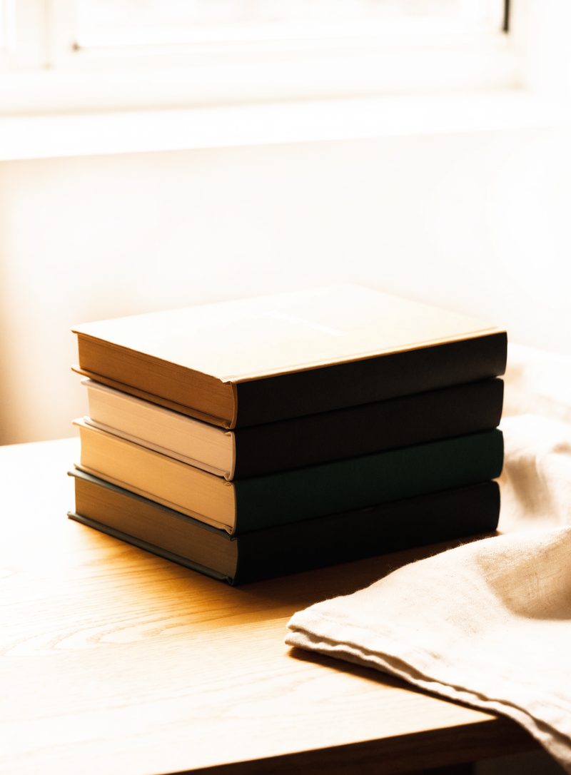 Stapel Geschichtenbücher
